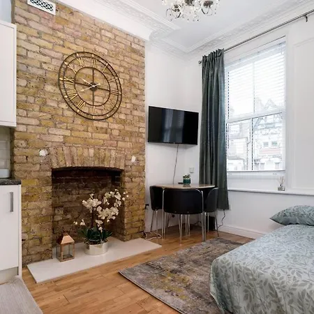 Appartamento Flat In South West London 1 Min To The Station
